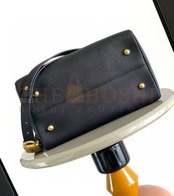 L0vis Vvtt0n LV M24891 Black Cowhide Leather Key Pouch 17×30×21cm Master Quality