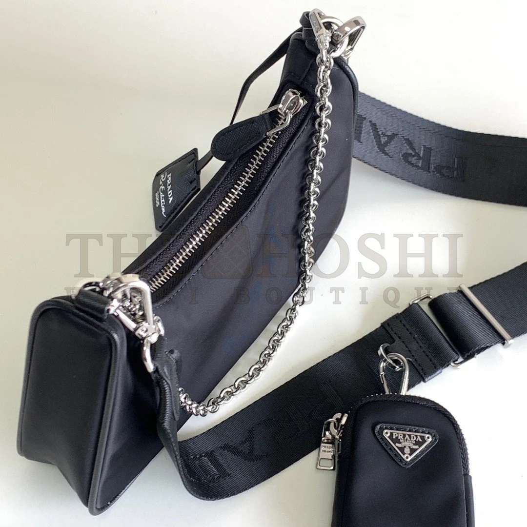 Pra*a Re-Edition 2005 Shoulder Bag In Black Re-Nylon Master Quality