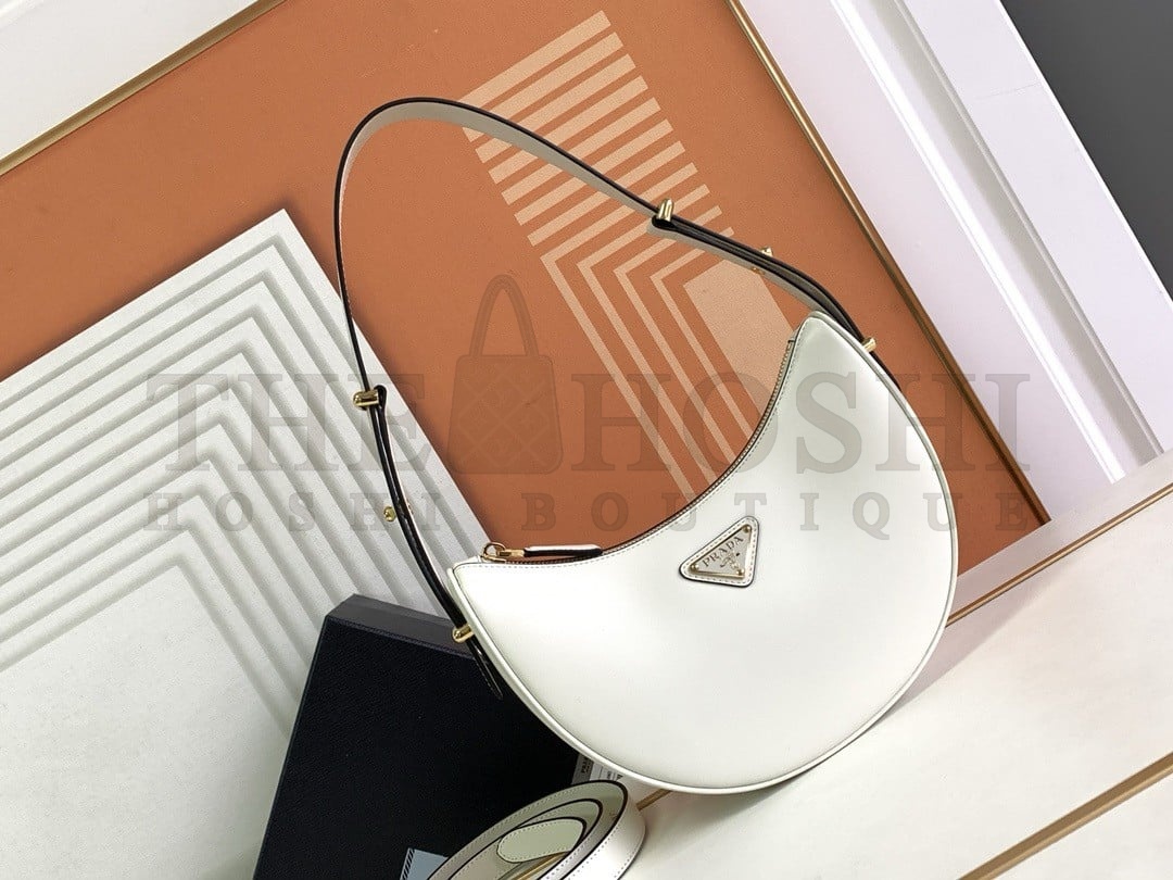 Pra*a Shoulder Bag in Woven Straw and White Leather Master Quality