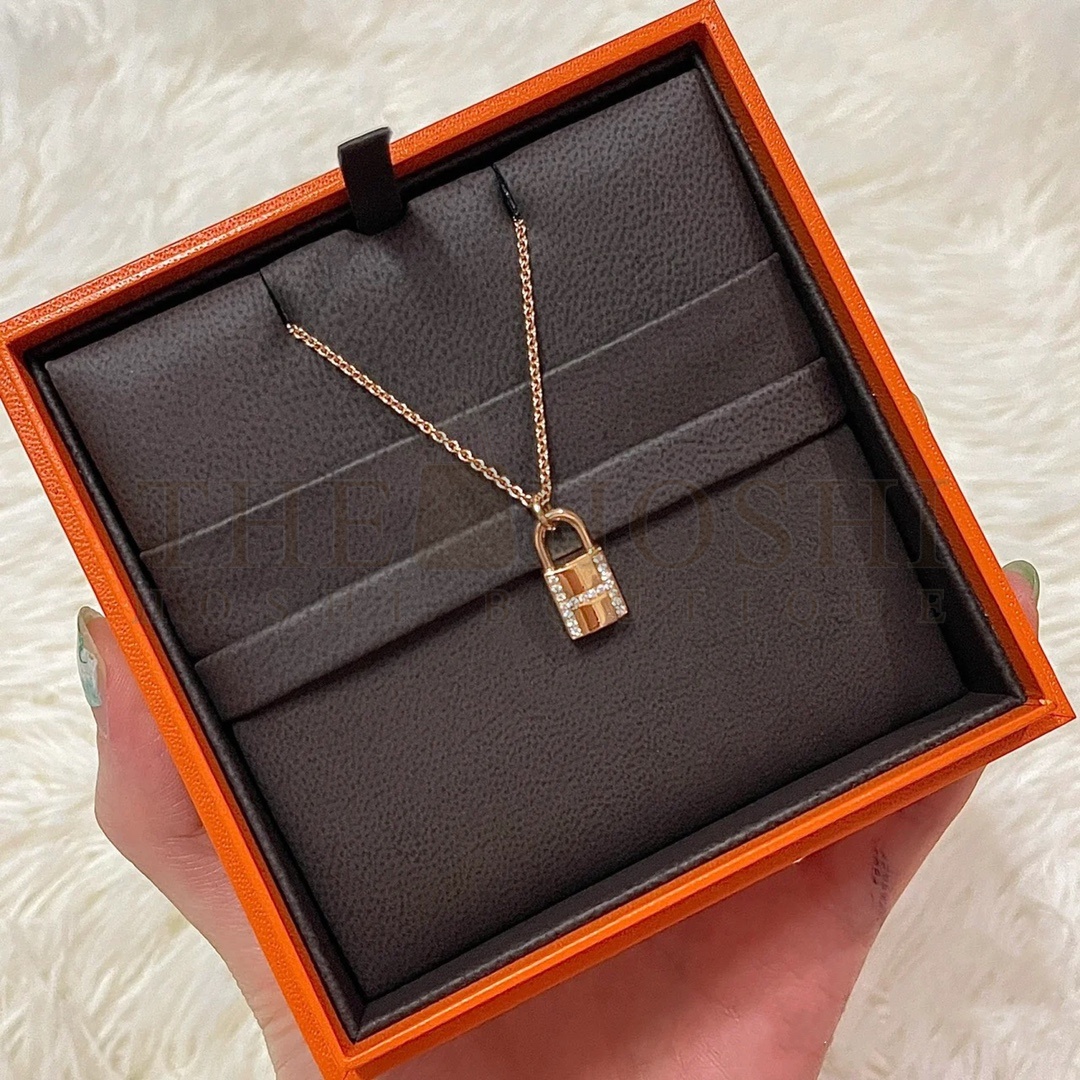 H**me5 Single Lock Necklace with D1am0nds Master Quality