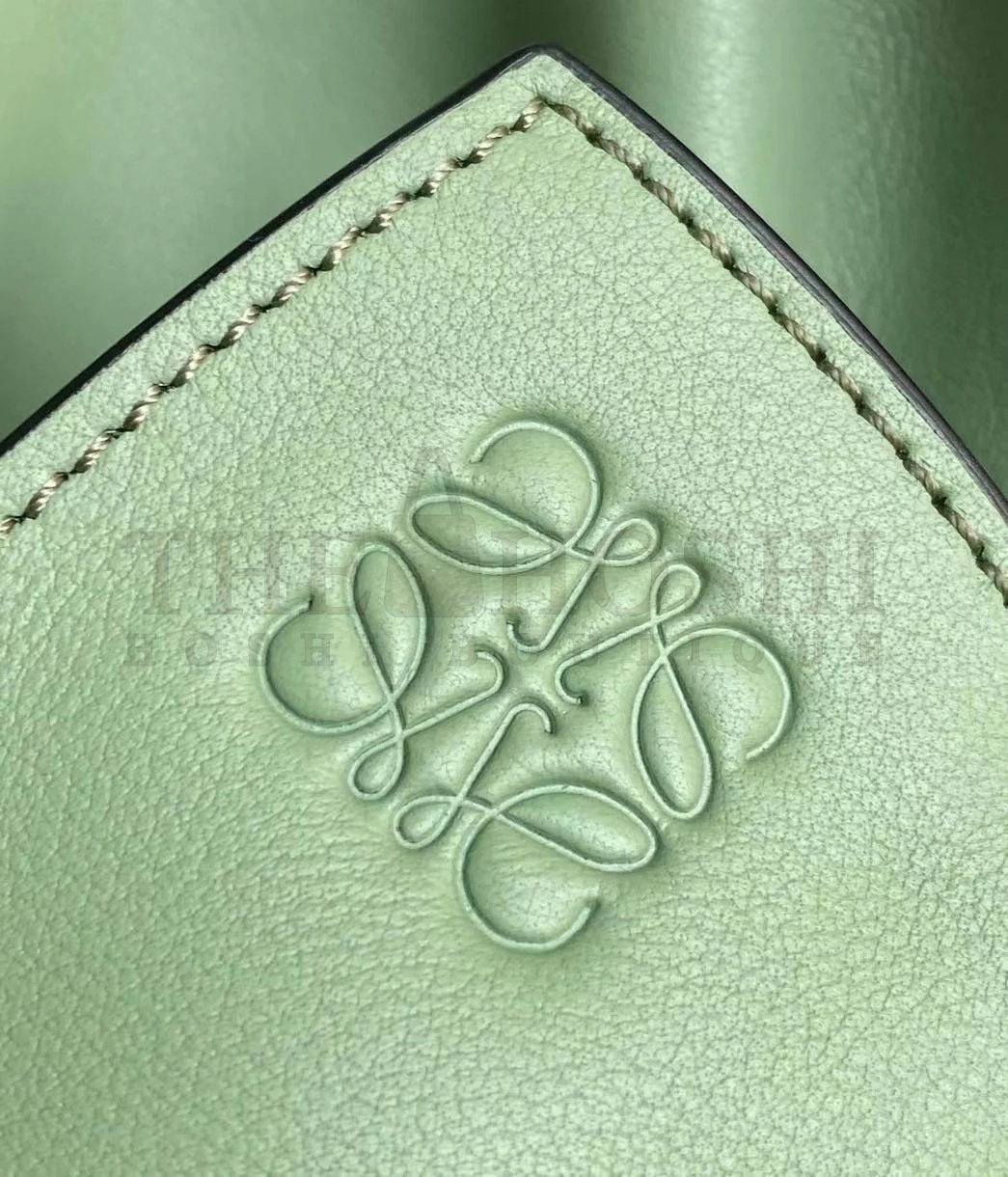 L0ew* Flamenco Clutch Bag In Rosemary Calfskin Master Quality