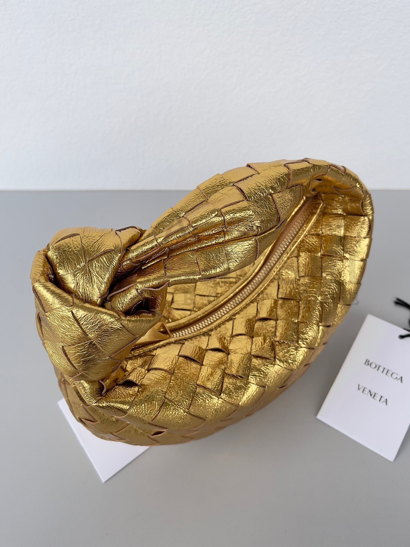 B0tt*ga Ven*ta BV Jodie Mini Bag In Gold Metallic Intrecciato Leather Master Quality