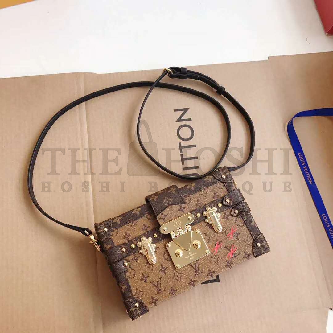 L0vis Vvtt0n LV Women Petite Malle Handbag Monogram Reverse Canvas Master Quality