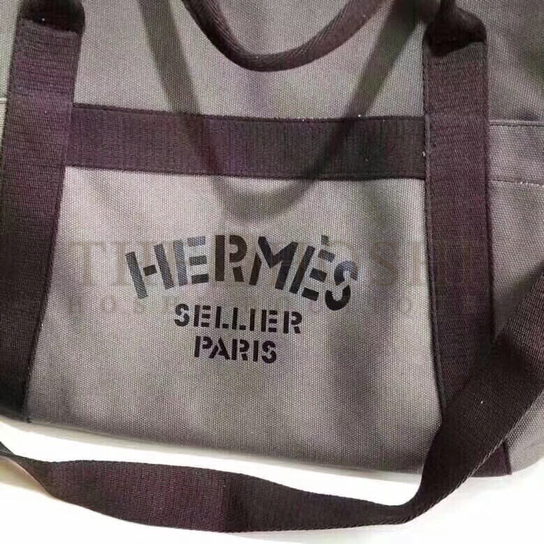 H**me5 Khaki Functional Grooming Bag Master Quality