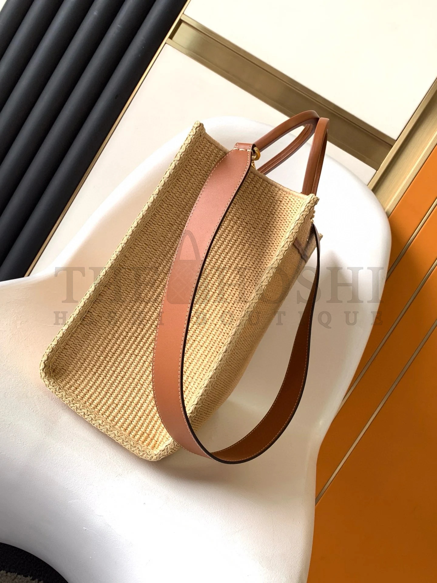 F**di Sunshine Medium Tote Bag in Natural Straw Master Quality