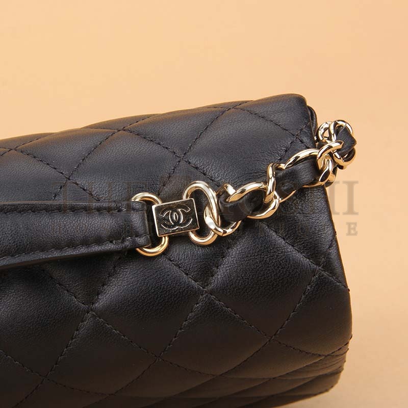 Ch**el Women CF Flap Bag in Calfskin Leather with Top Handle-Black Master Quality