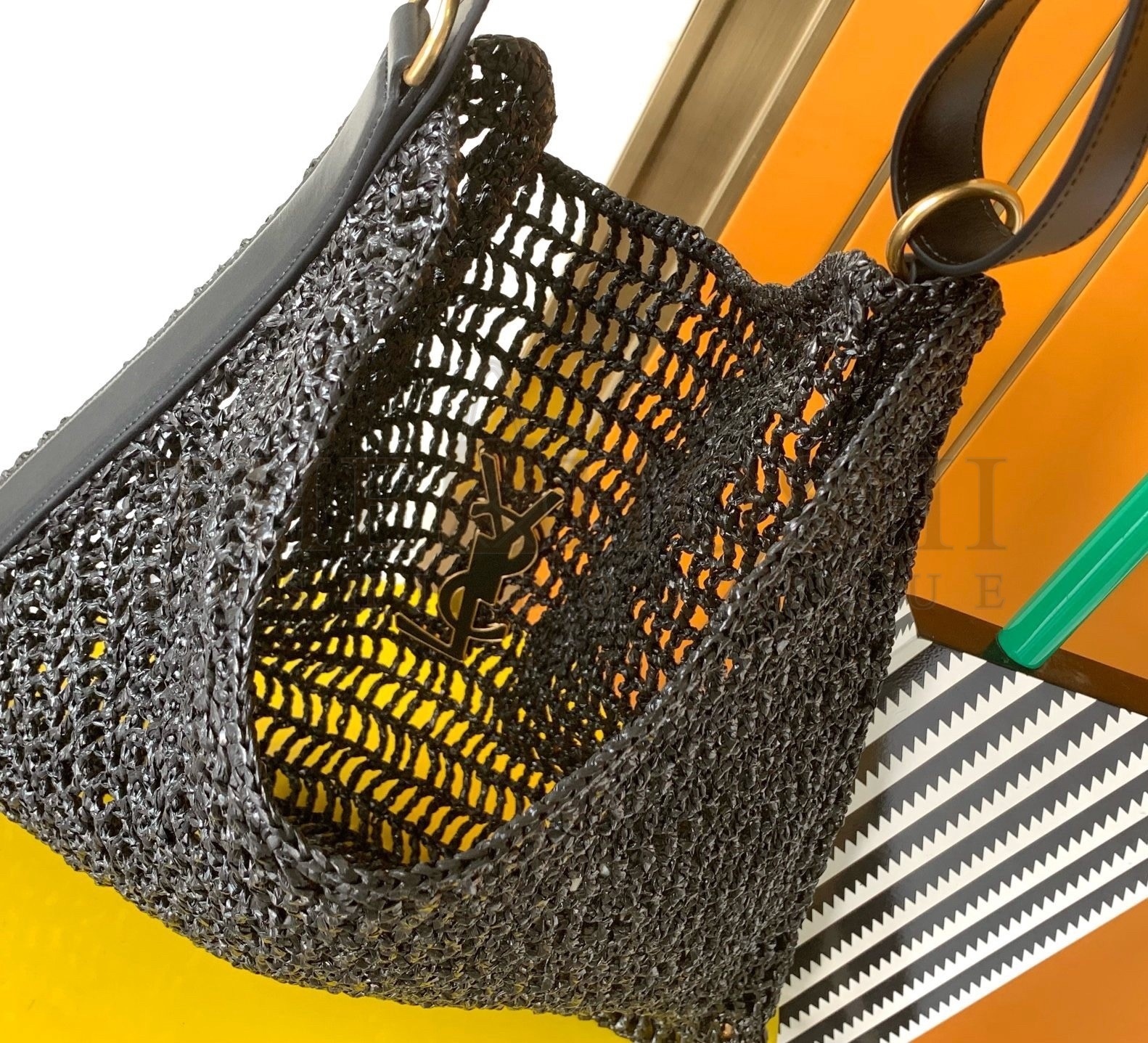 Sa1nt Lau*nt Oxalis Shoulder Bag in Black Raffia Master Quality