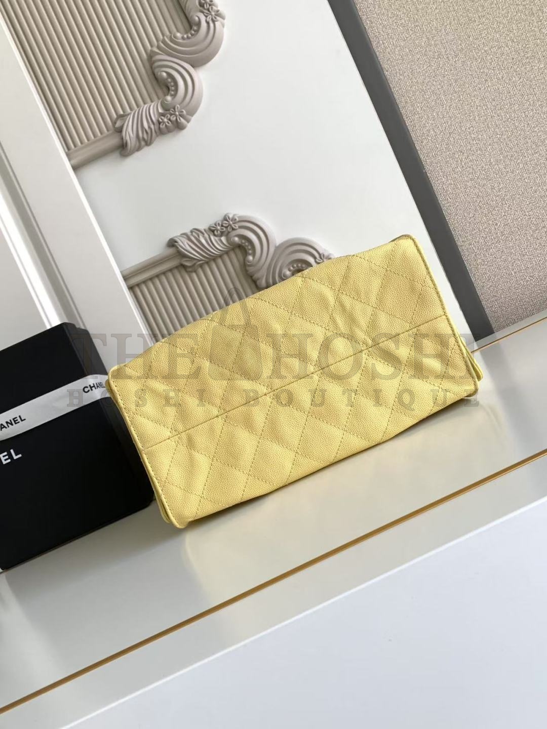 Ch**el 25C AS5293 Hobo Drawstring Bag Yellow Caviar Leather with Gold Chain 30x26x14cm Master Quality
