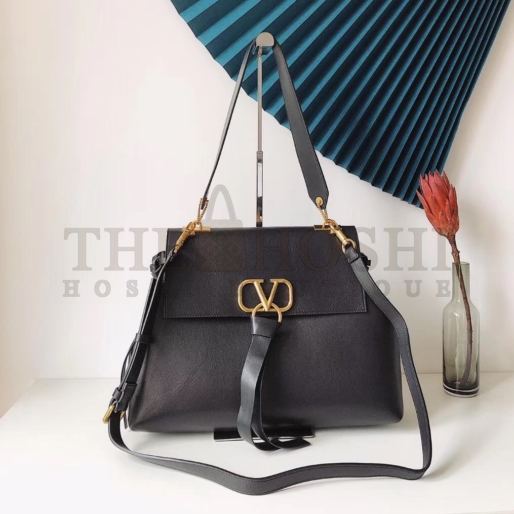 Va1e*ntin0 Small Vring Handbag In Black Buffalo Leather Master Quality