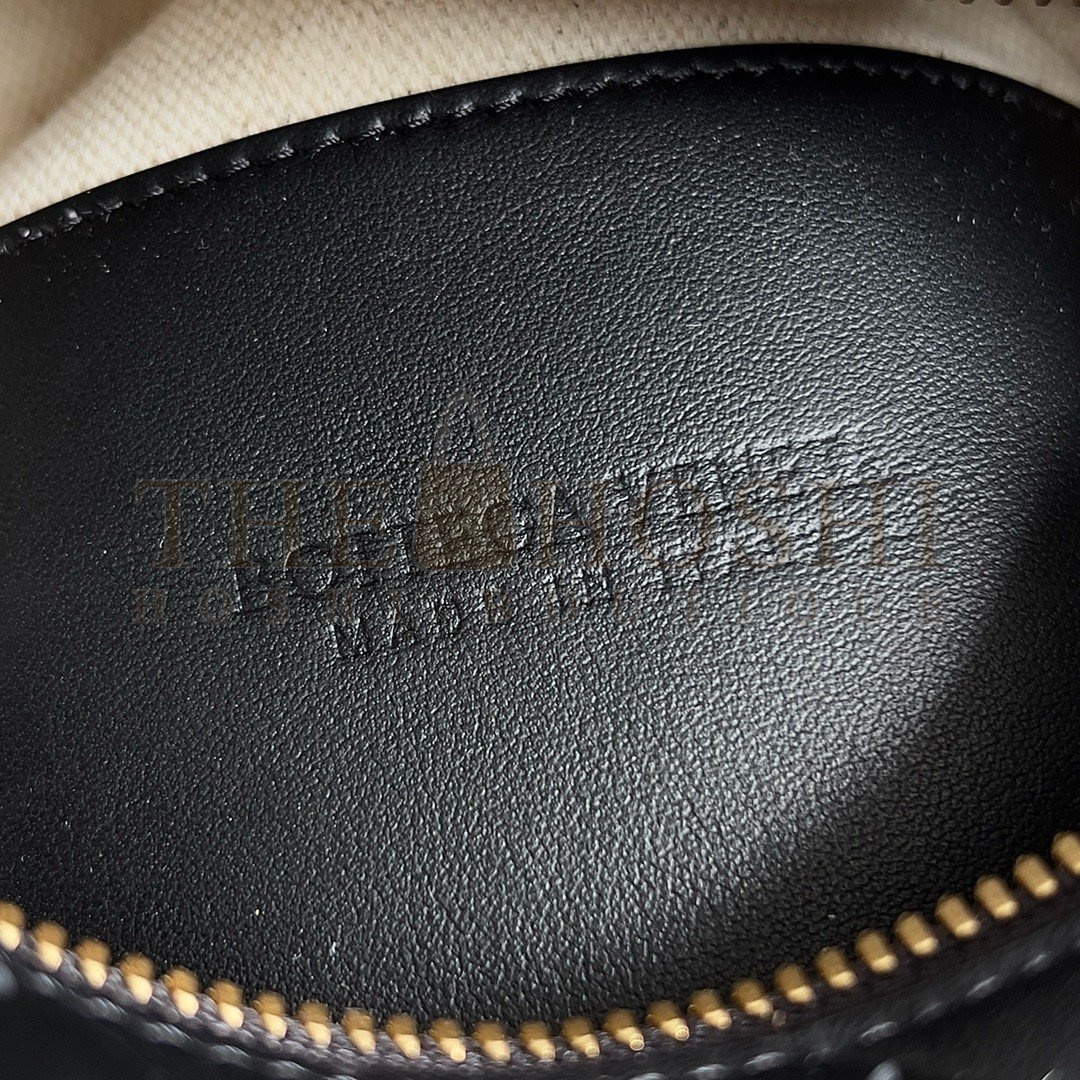 B0tt*ga Ven*ta Small Loop Crossbody Bag In Black Intrecciato Lambskin Master Quality