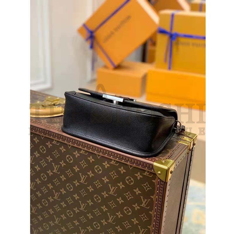 L0vis Vvtt0n LV Women Buci Crossbody Black Epi Grained Smooth Cowhide Leather Master Quality