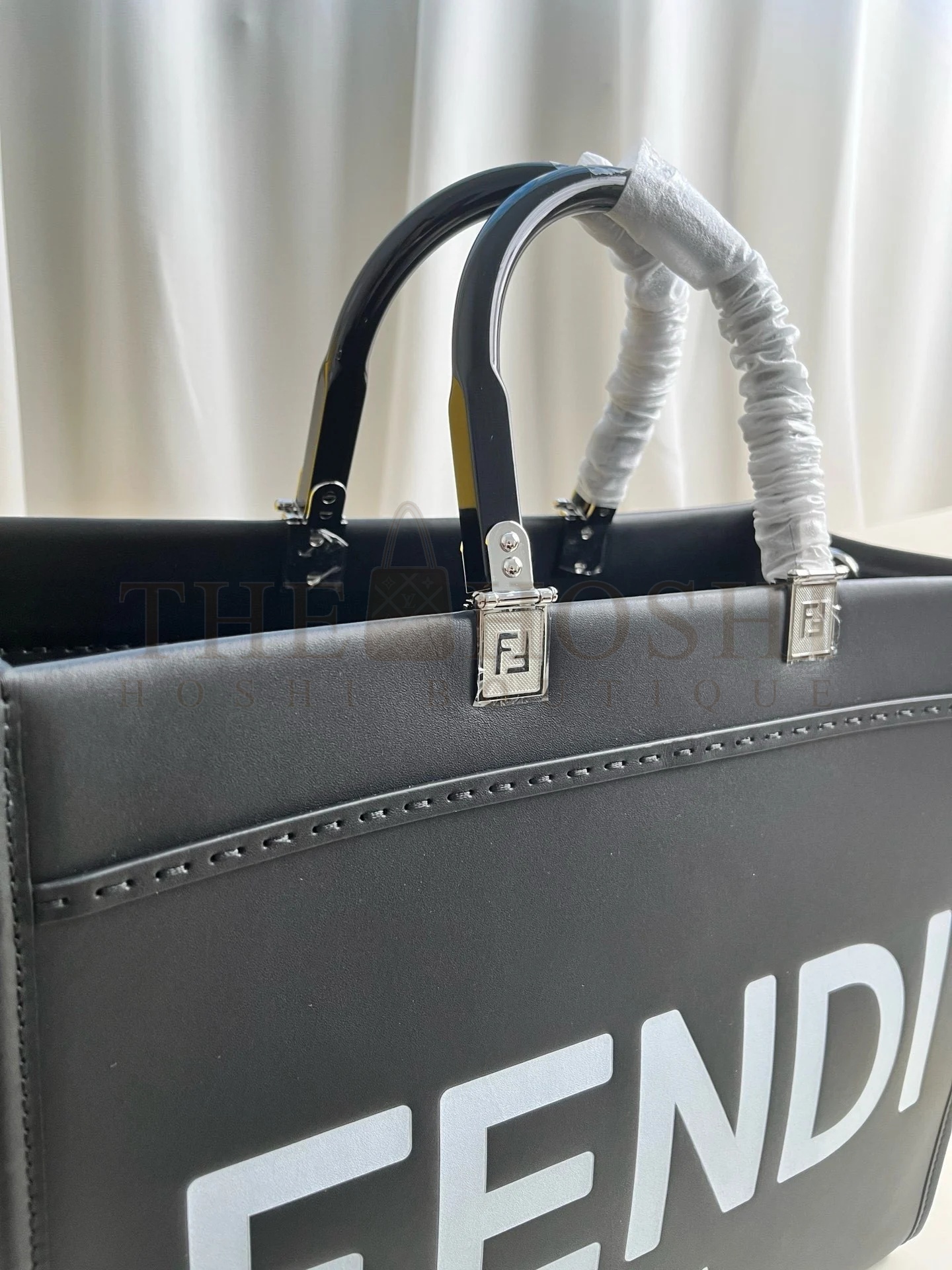 F**di Sunshine Medium Tote Bag In Noir Calfskin Master Quality