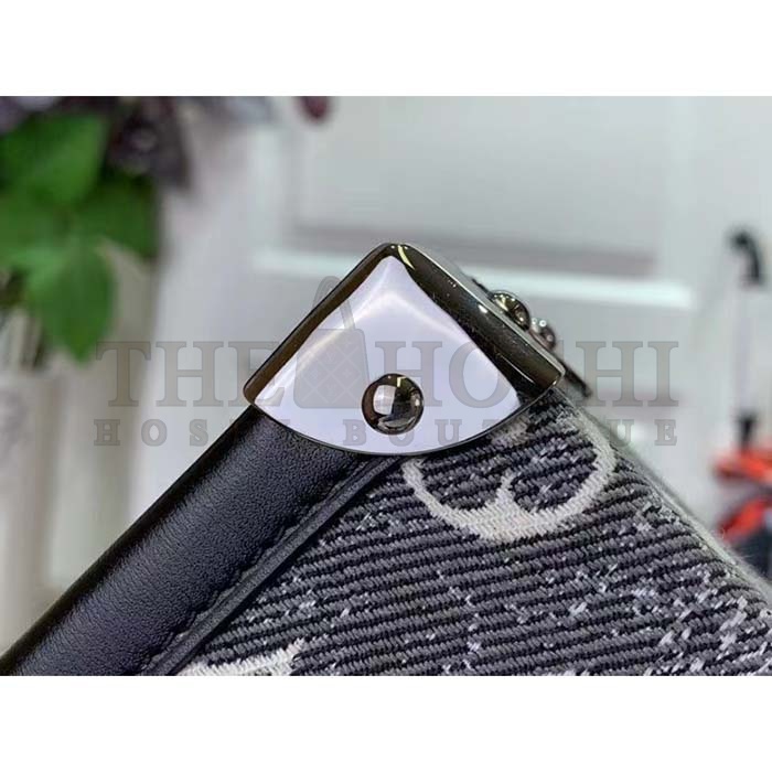 L0vis Vvtt0n LV Women Petite Malle Handbag Gray Denim Textile Jacquard Master Quality