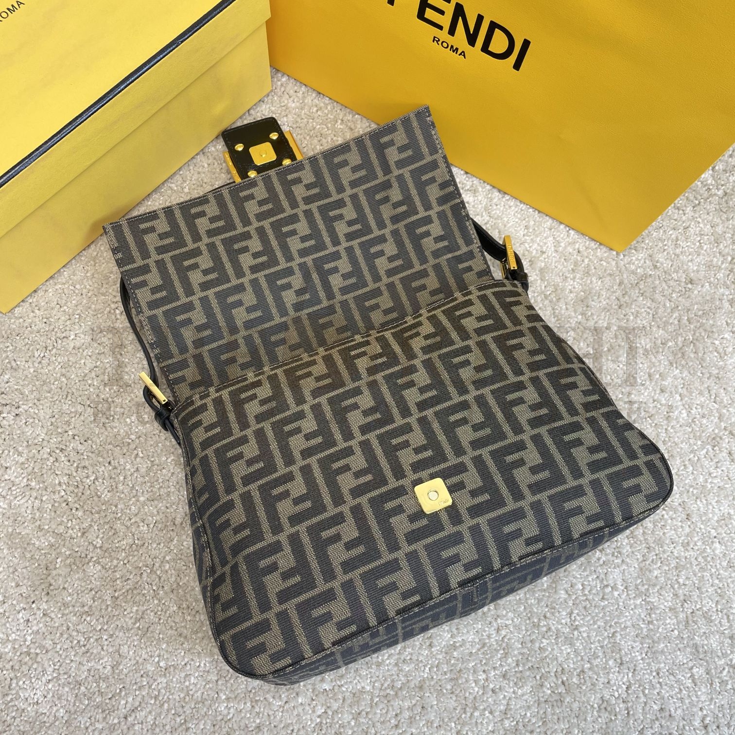 Vintage F**di zucca mamma baguette bag size：29*10.5*21cm Master Quality
