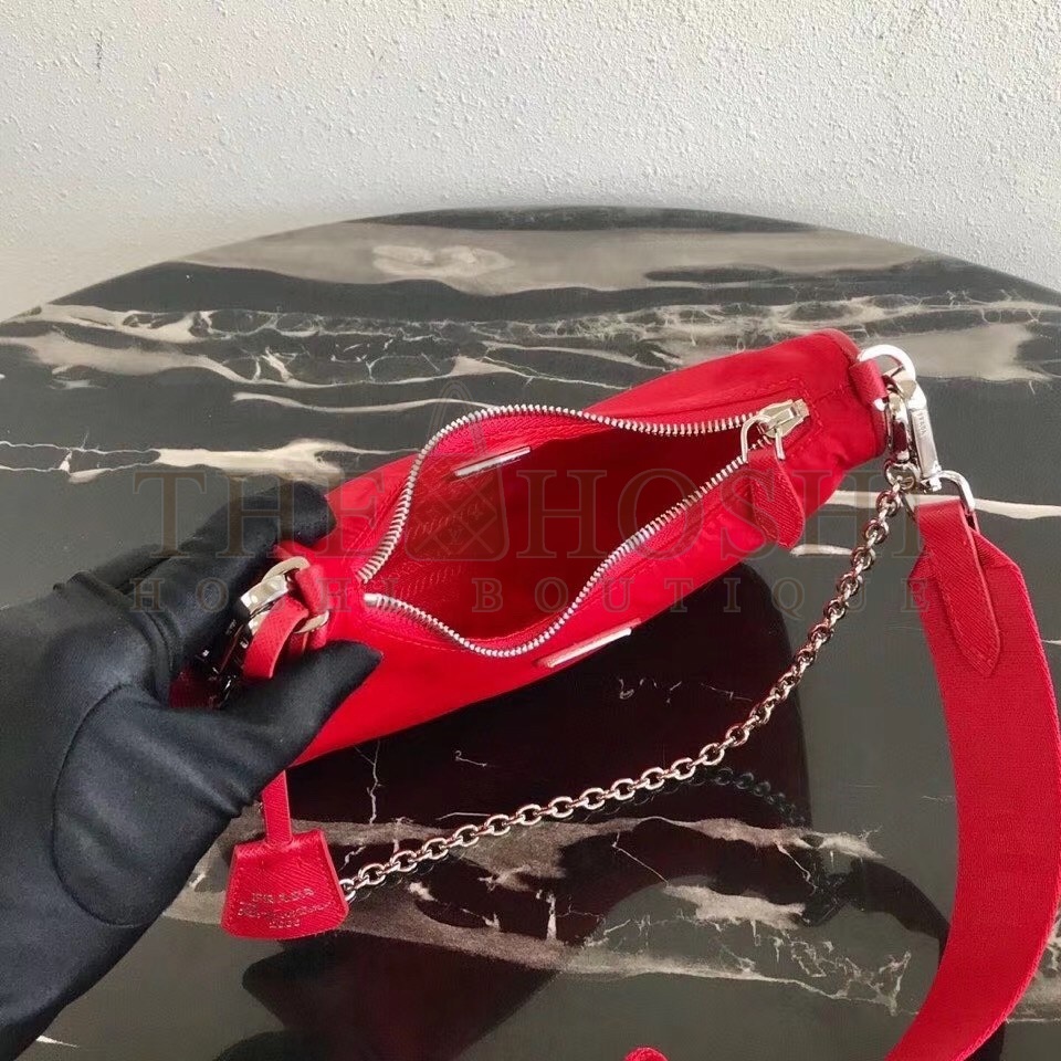Pra*a Red Nylon Re-Edition 2005 Shoulder Bag Master Quality