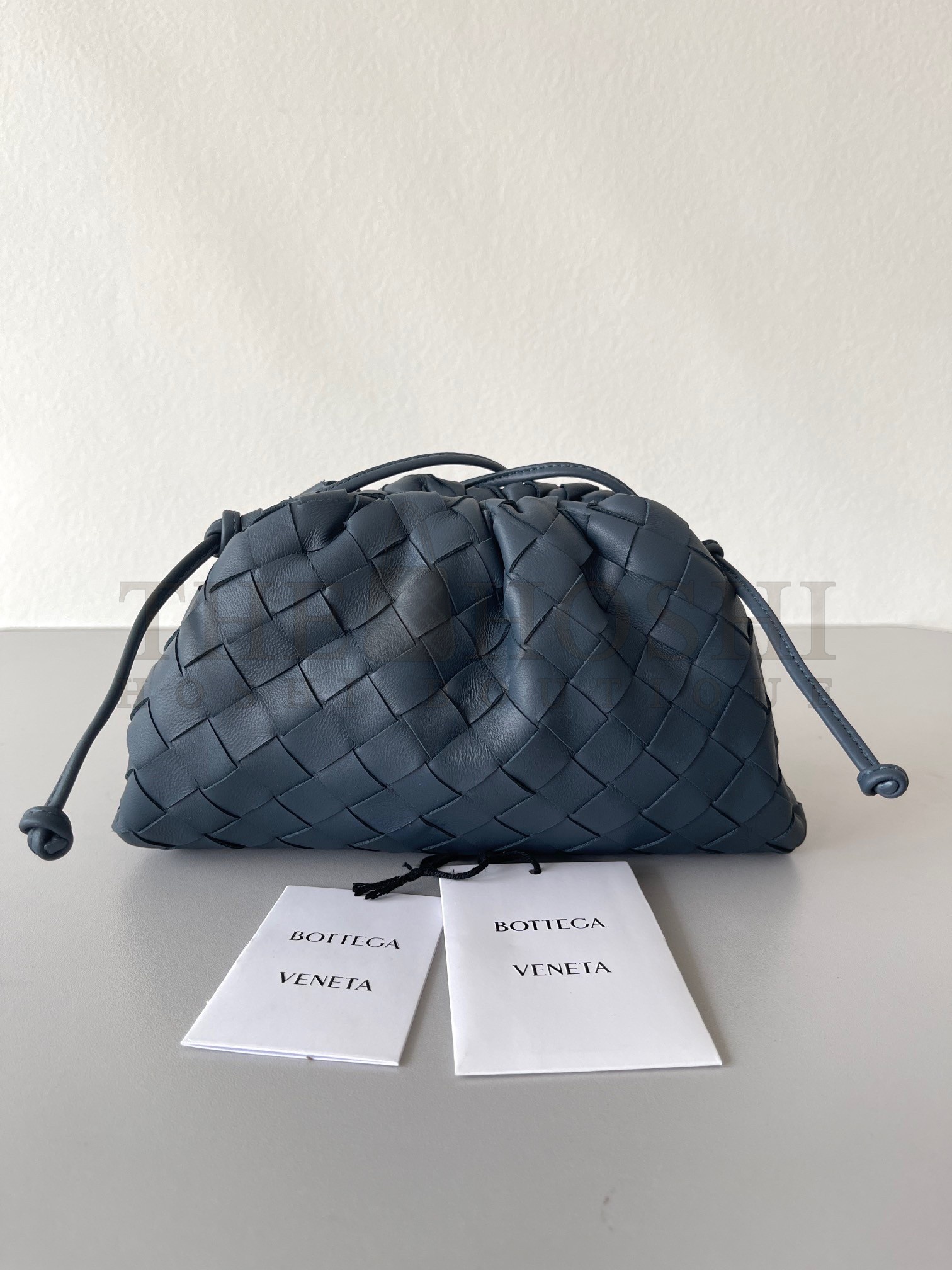 B0tt*ga Ven*ta Mini Pouch with Strap in Space Intrecciato Lambskin Master Quality