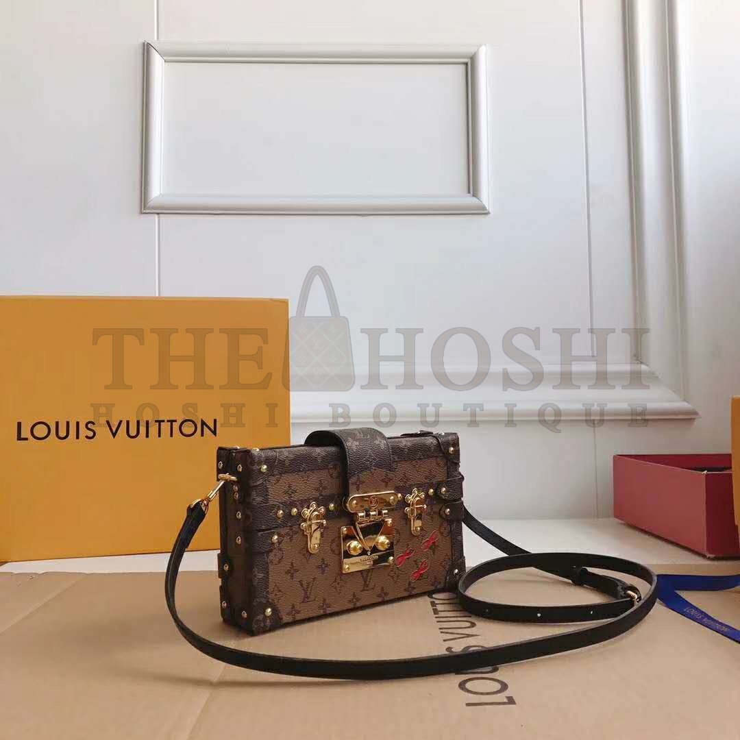 L0vis Vvtt0n LV Women Petite Malle Handbag Monogram Reverse Canvas Master Quality