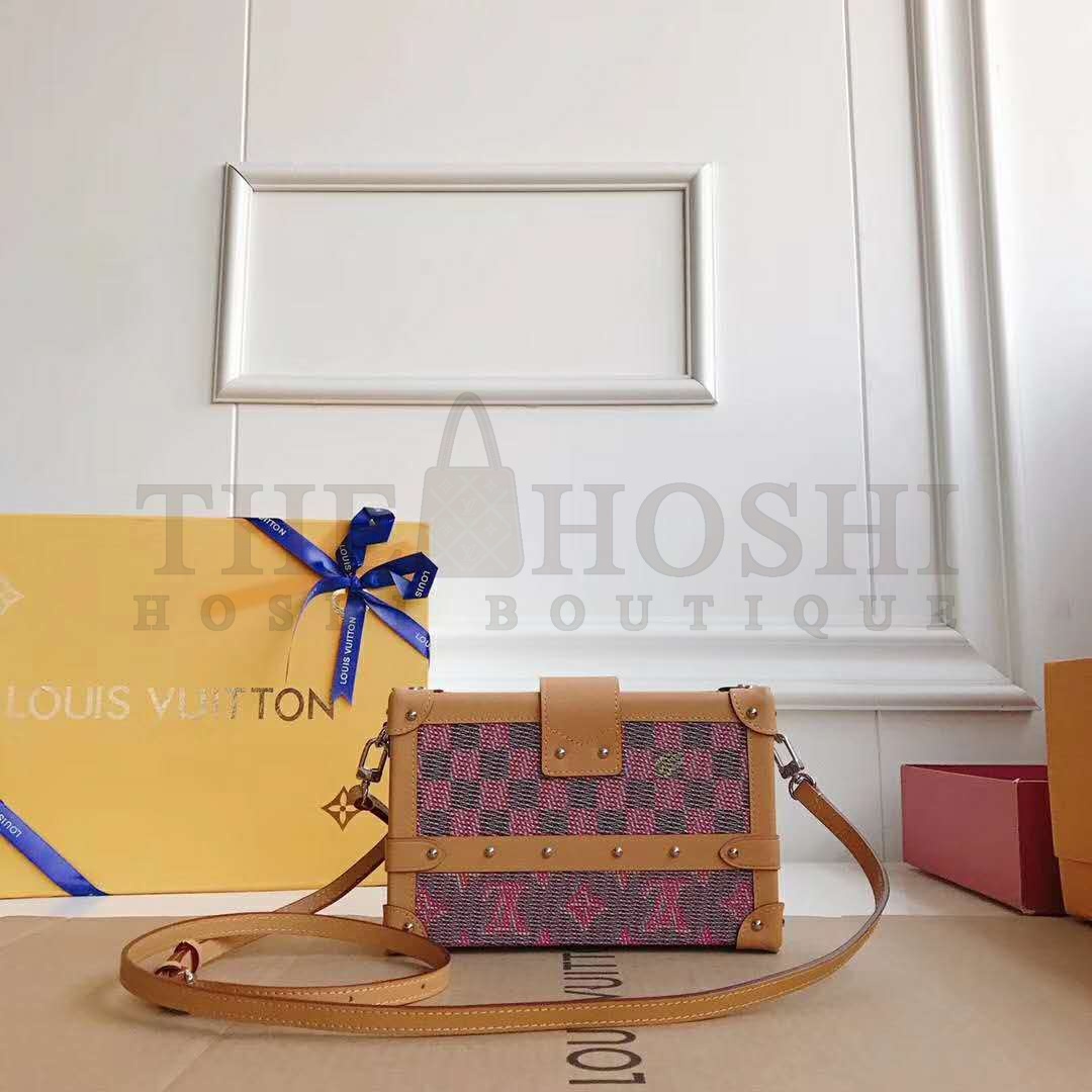 L0vis Vvtt0n LV Women Petite Malle Handbag Monogram LV Pop Print Master Quality