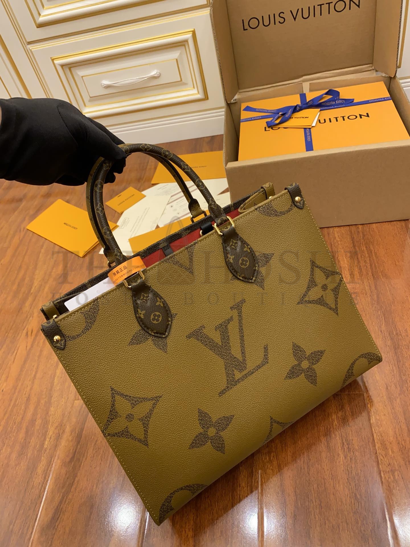 L0vis Vvtt0n Onthego Women LV Tote Bag in Monogram Giant Canvas-Brown Master Quality