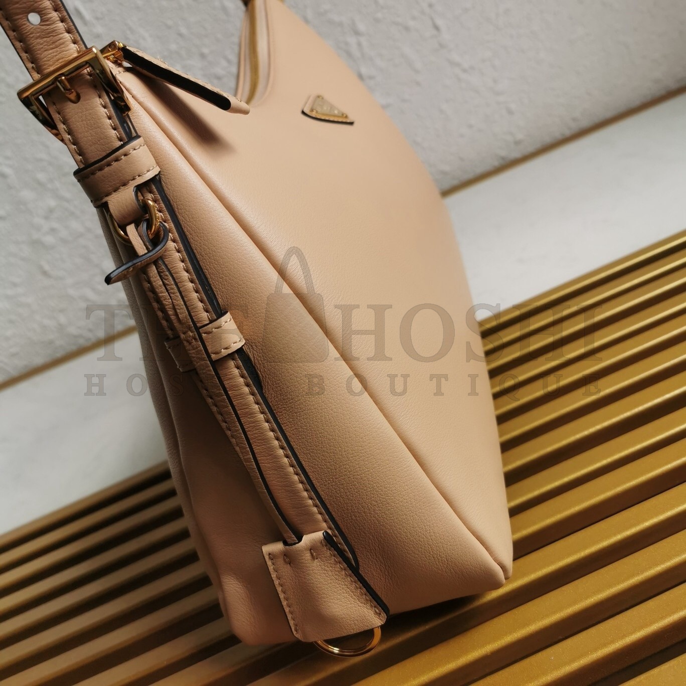 Pra*a Aimee Large Shoulder Bag in Travertine Leather Master Quality