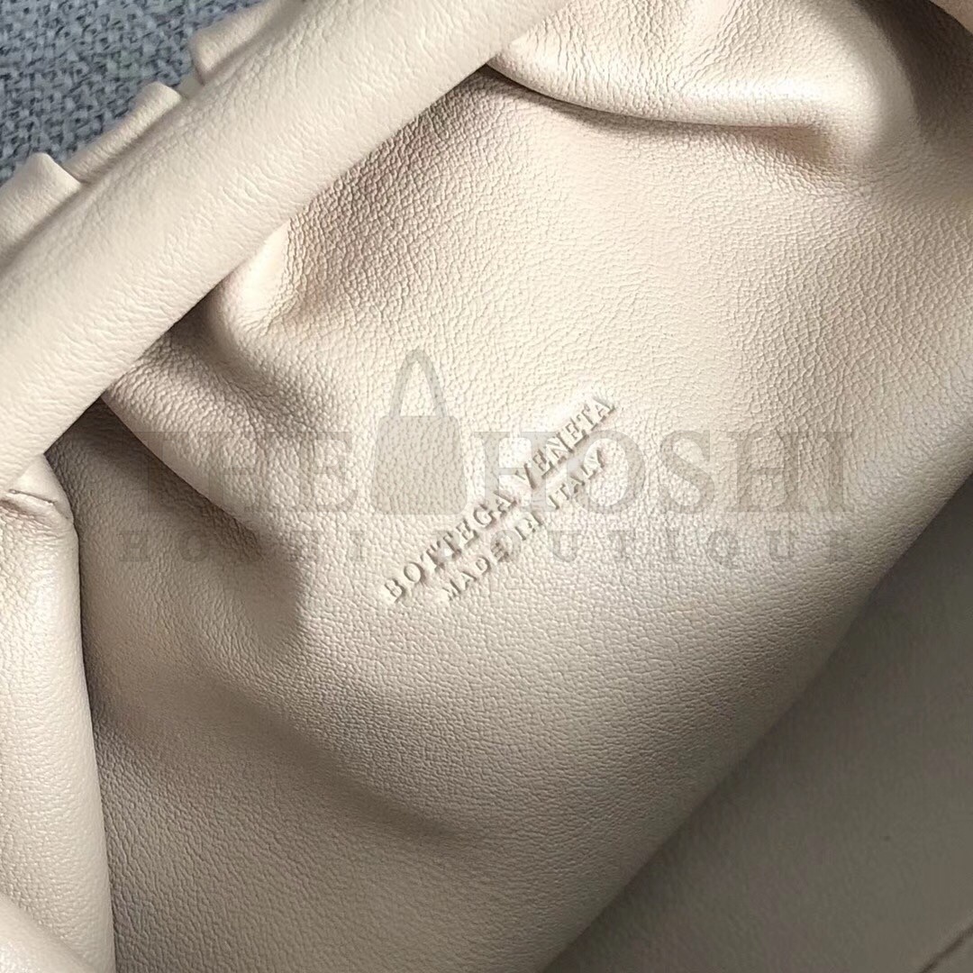 B0tt*ga Ven*ta Pouch Mini Bag In Beige Calfskin Master Quality