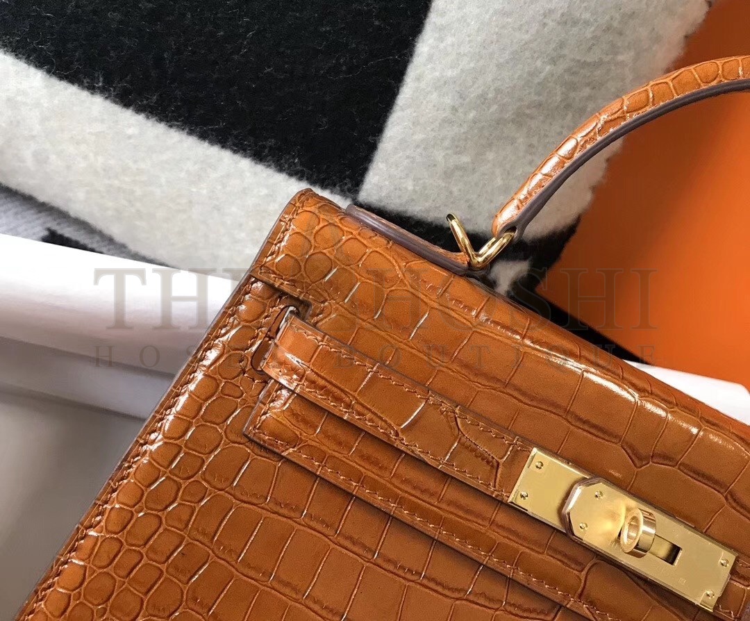 H**me5 Kelly 28cm Bag In Brown Embossed Crocodile GHW Master Quality