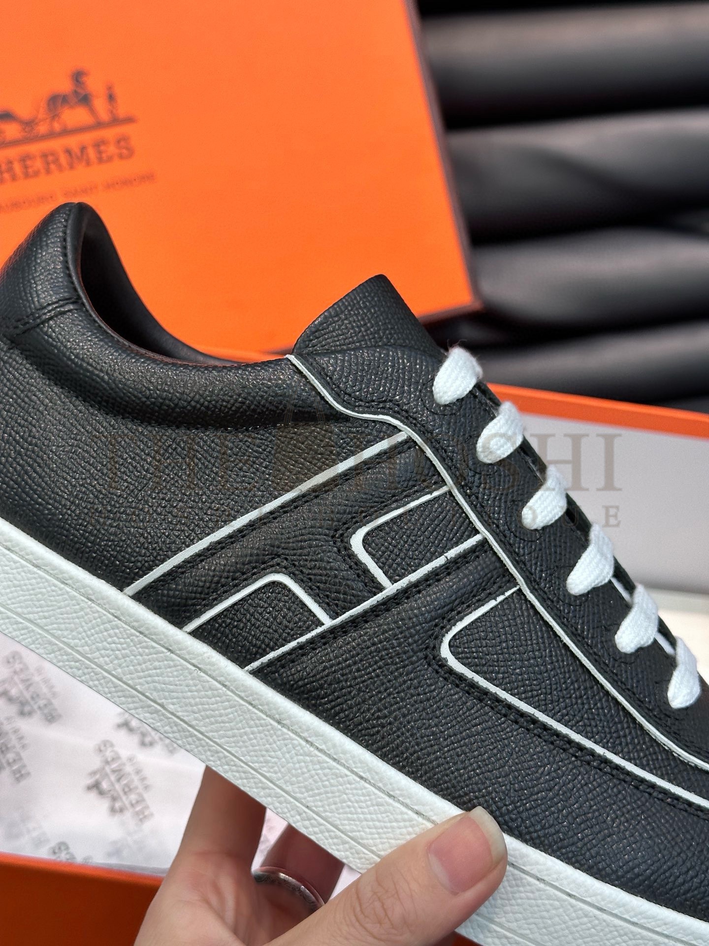 H**me5 Boomerang Sneakers In Black Epsom Calfskin Master Quality