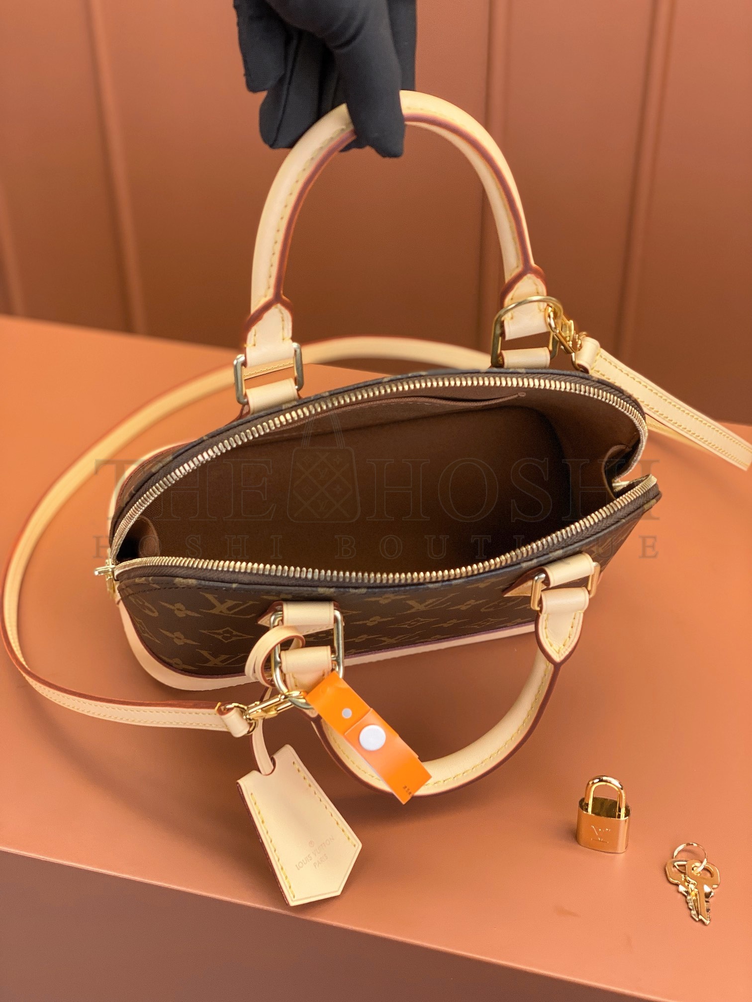 L0vis Vvtt0n LV Women Alma BB Handbag Monogram Coated Canvas Smooth Cowhide M53152 Master Quality