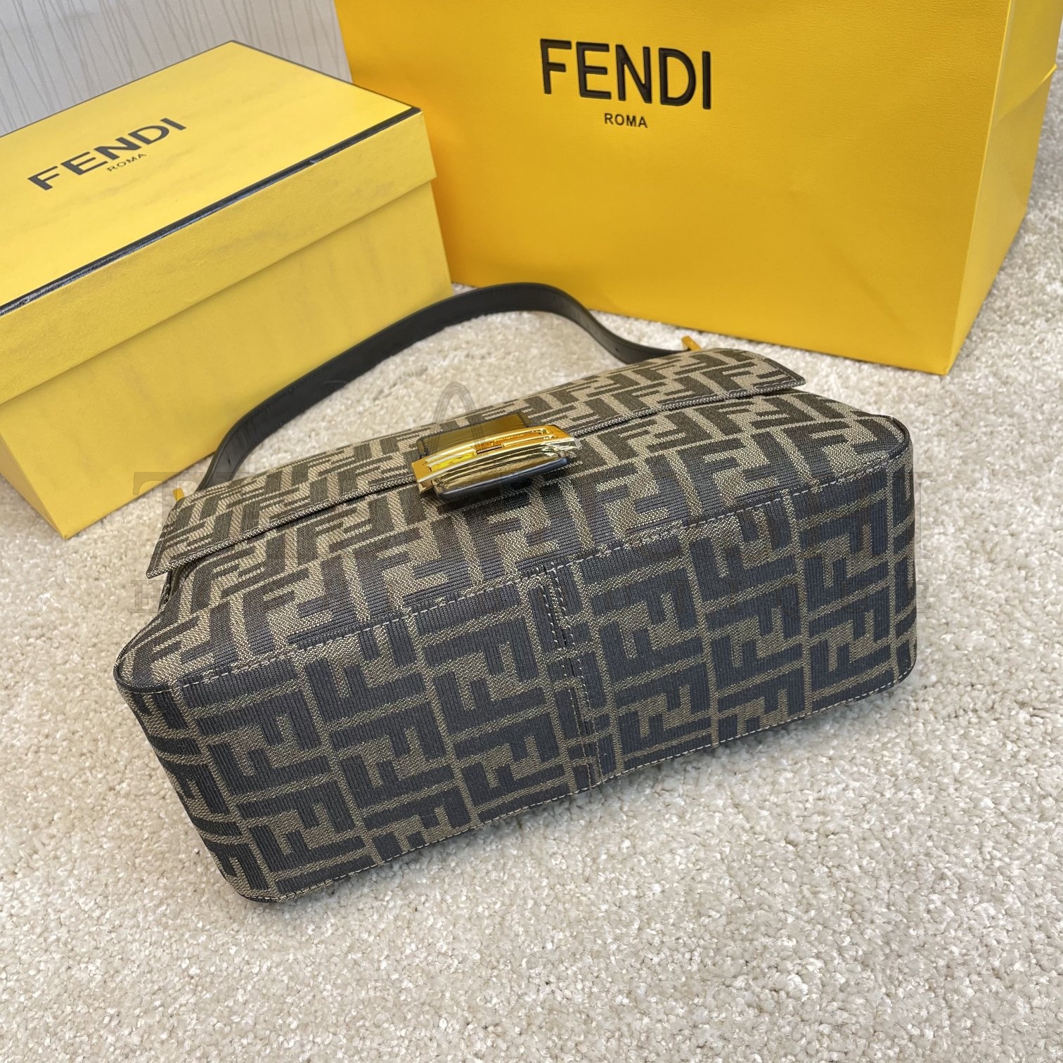 Vintage F**di zucca mamma baguette bag size：29*10.5*21cm Master Quality