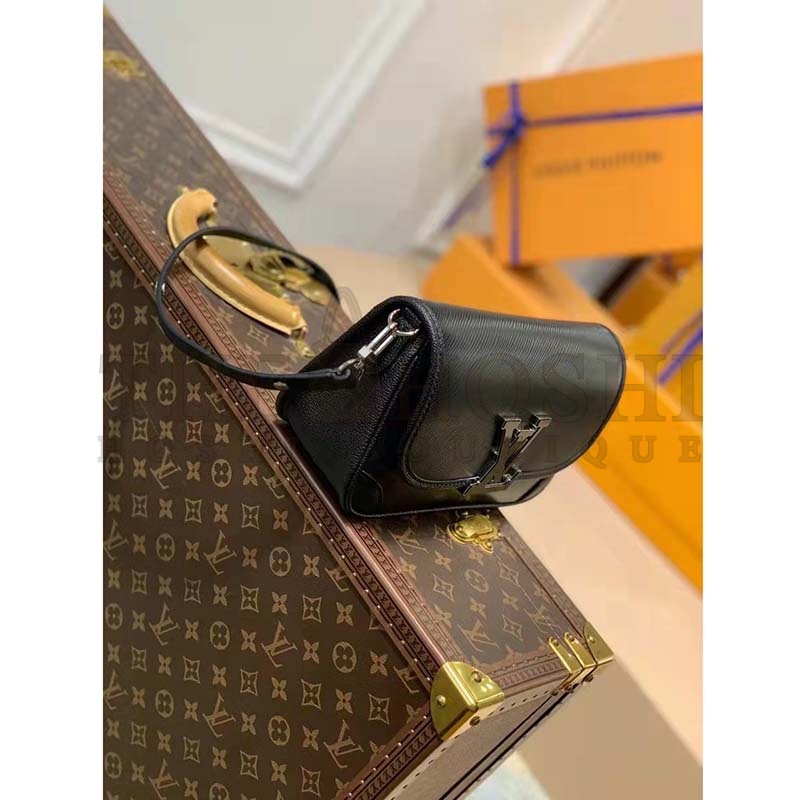 L0vis Vvtt0n LV Women Buci Crossbody Black Epi Grained Smooth Cowhide Leather Master Quality