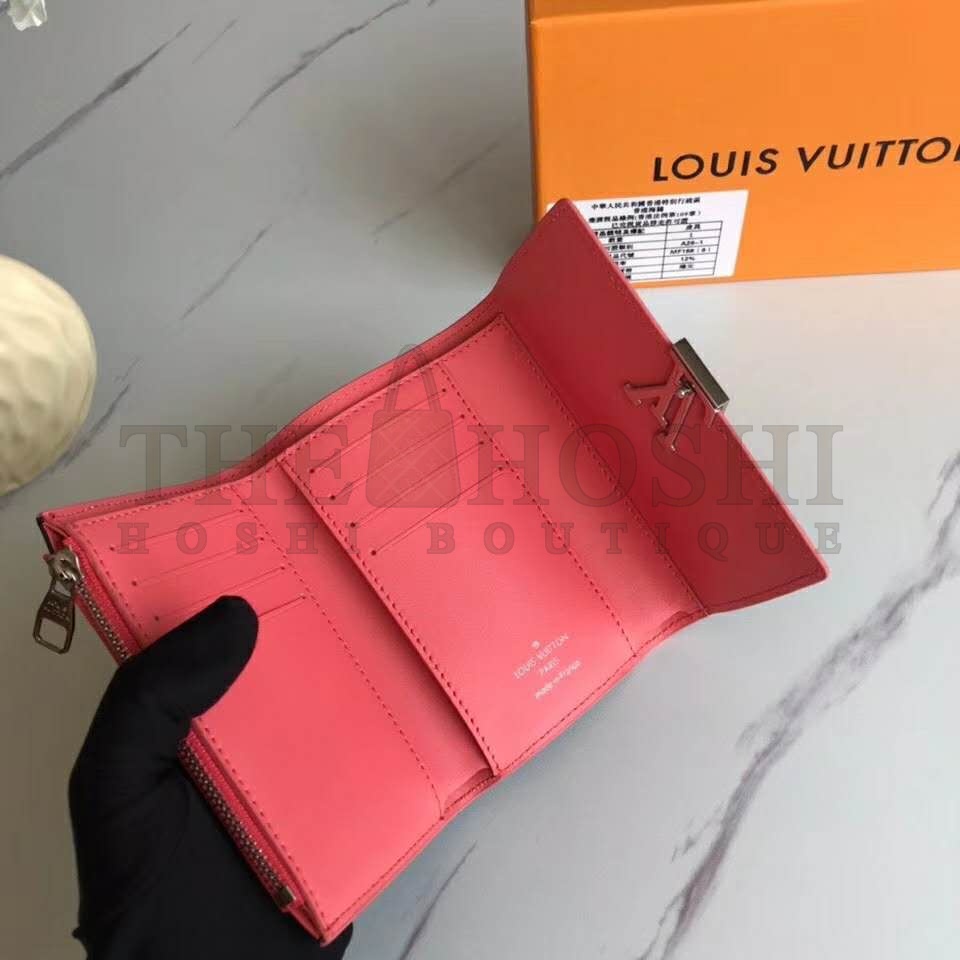 L0vis Vvtt0n LV Women Capucines Compact Wallet Taurillon Leather-Pink Master Quality