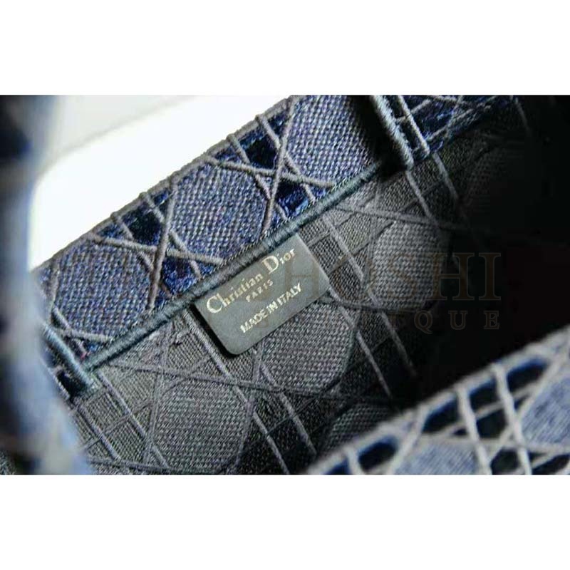 D10r Women D10r Book Tote Blue Cannage Embroidered Velvet Master Quality