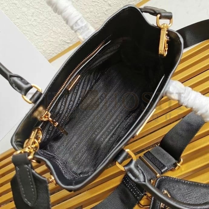 Pra*a Galleria Mini Bag In Black Saffiano Leather Master Quality