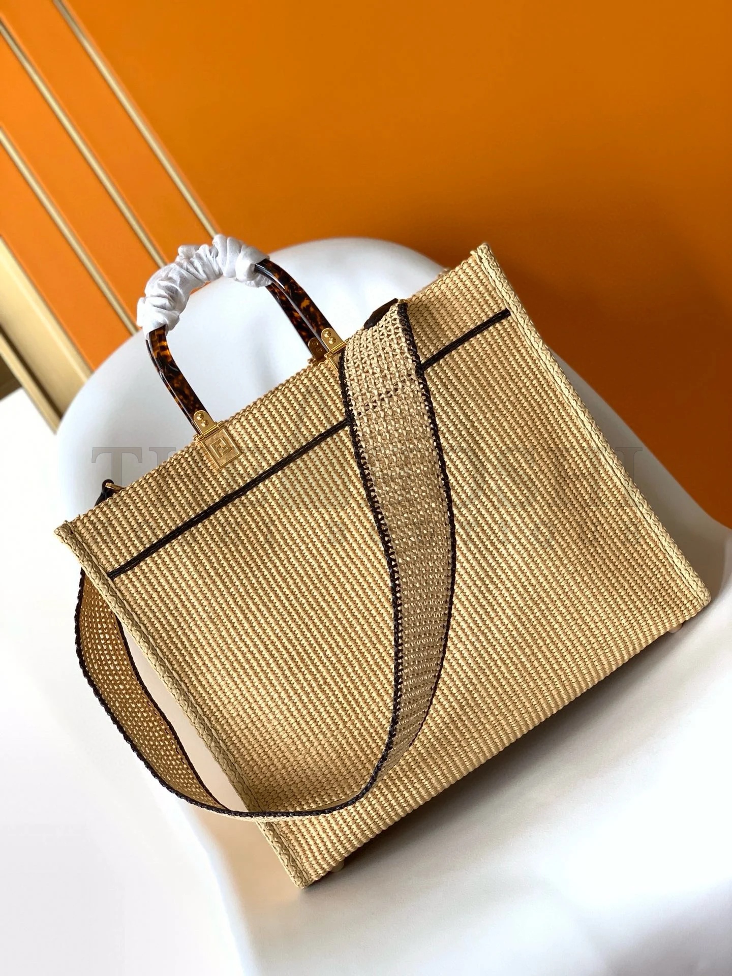 F**di Sunshine Medium Tote Bag in Black and Natural Straw Master Quality