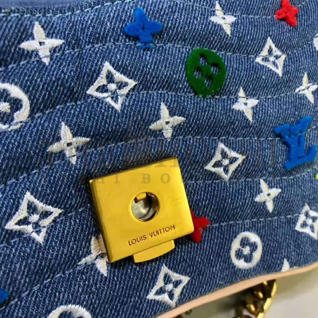 L0vis Vvtt0n LV Women New Wave Chain Bag MM-Blue Master Quality