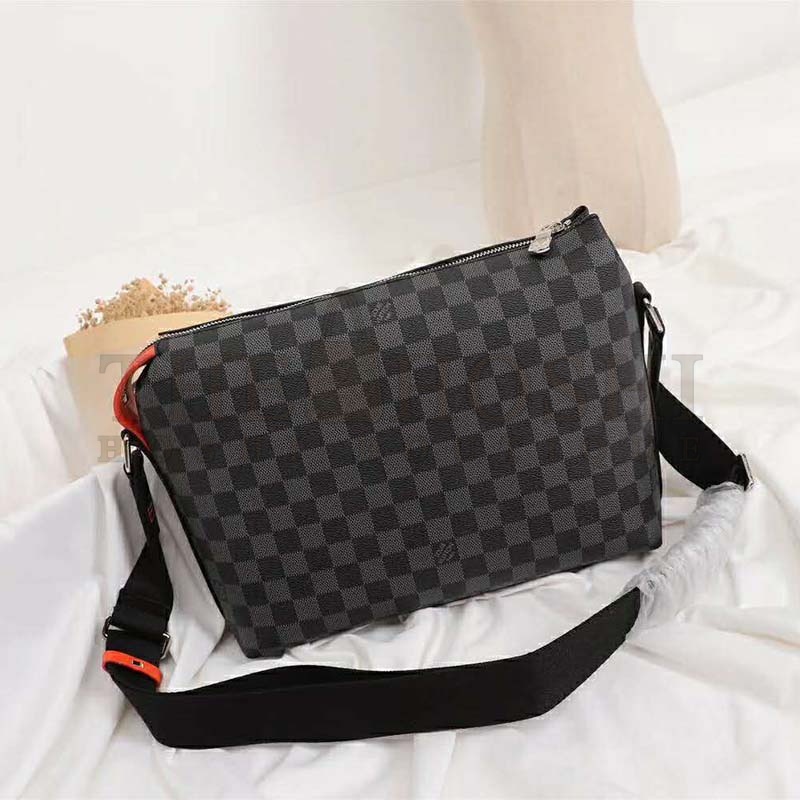 L0vis Vvtt0n LV Men Damier Cobalt Race Discovery Messenger PM Bag-Grey Master Quality