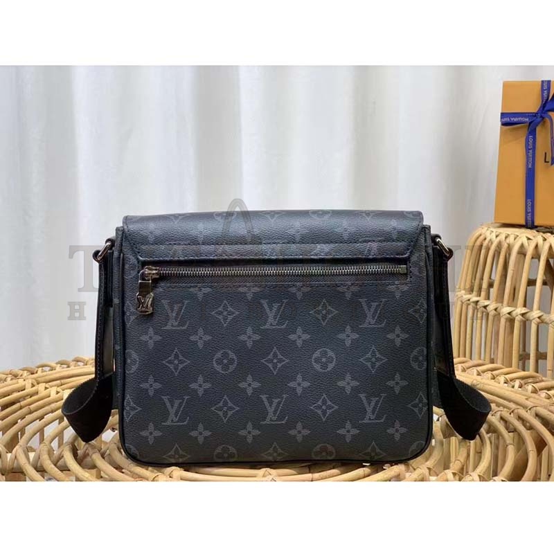 L0vis Vvtt0n LV Men District PM Bag in Monogramme Eclipse Coated Canvas Master Quality