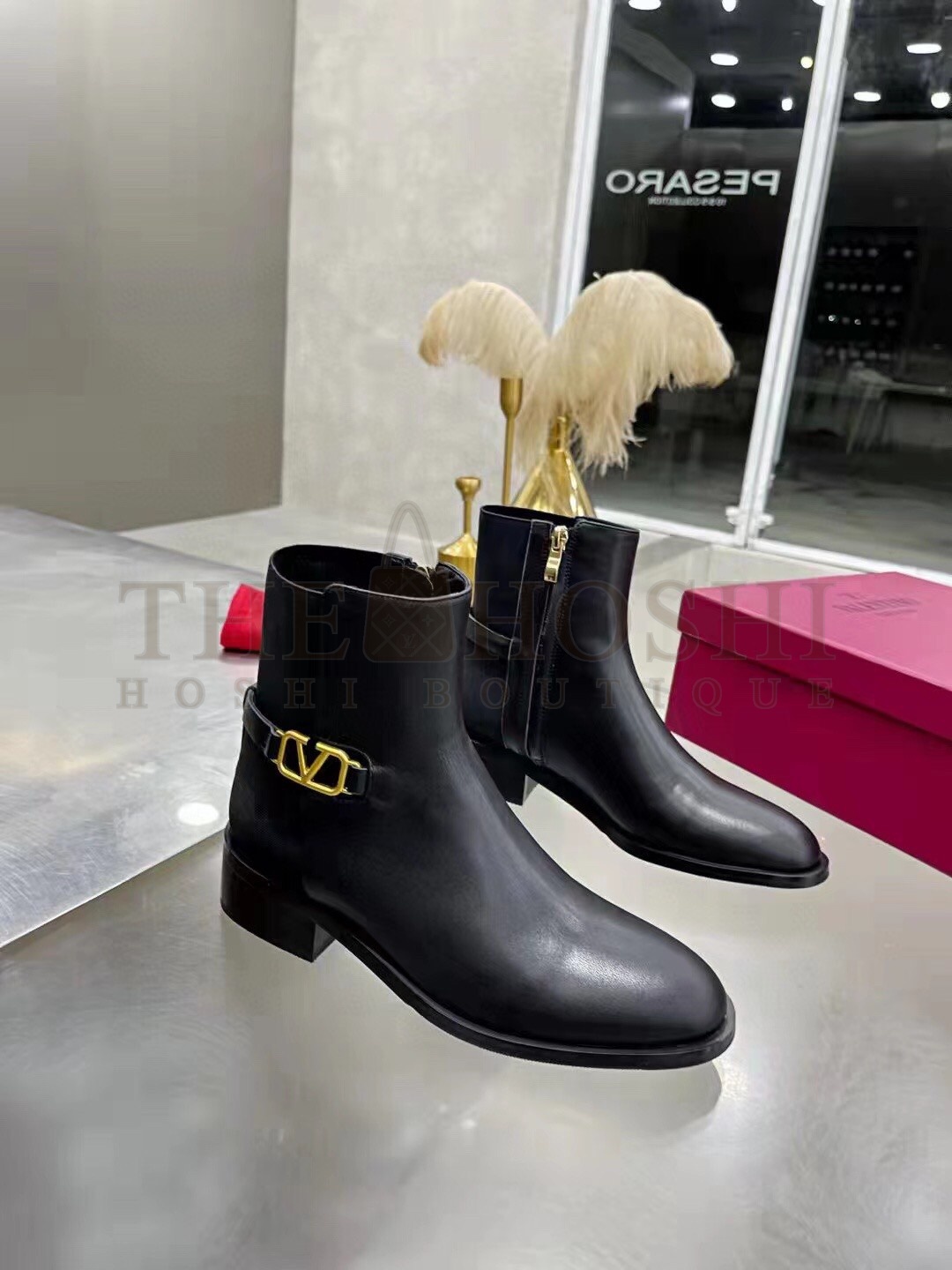 Va1e*ntin0 VLogo Signature Ankle Boots In Black Leather Master Quality