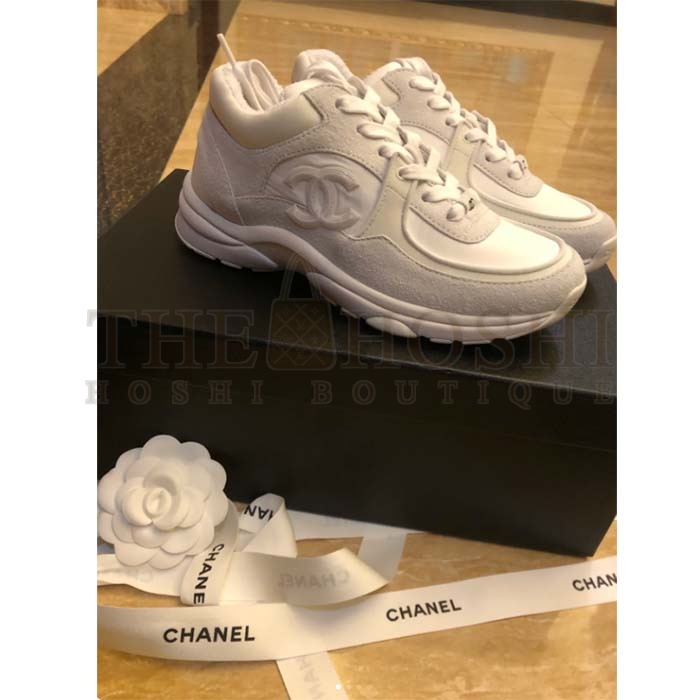 Ch**el Women CC Low Top Sneakers Calfskin Suede Leather Triple White Master Quality