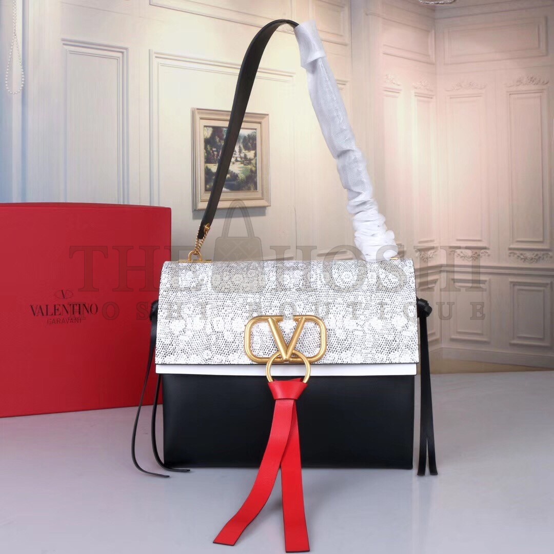 Va1e*ntin0 Garavani Medium Vring Lizard Shoulder Bag Master Quality