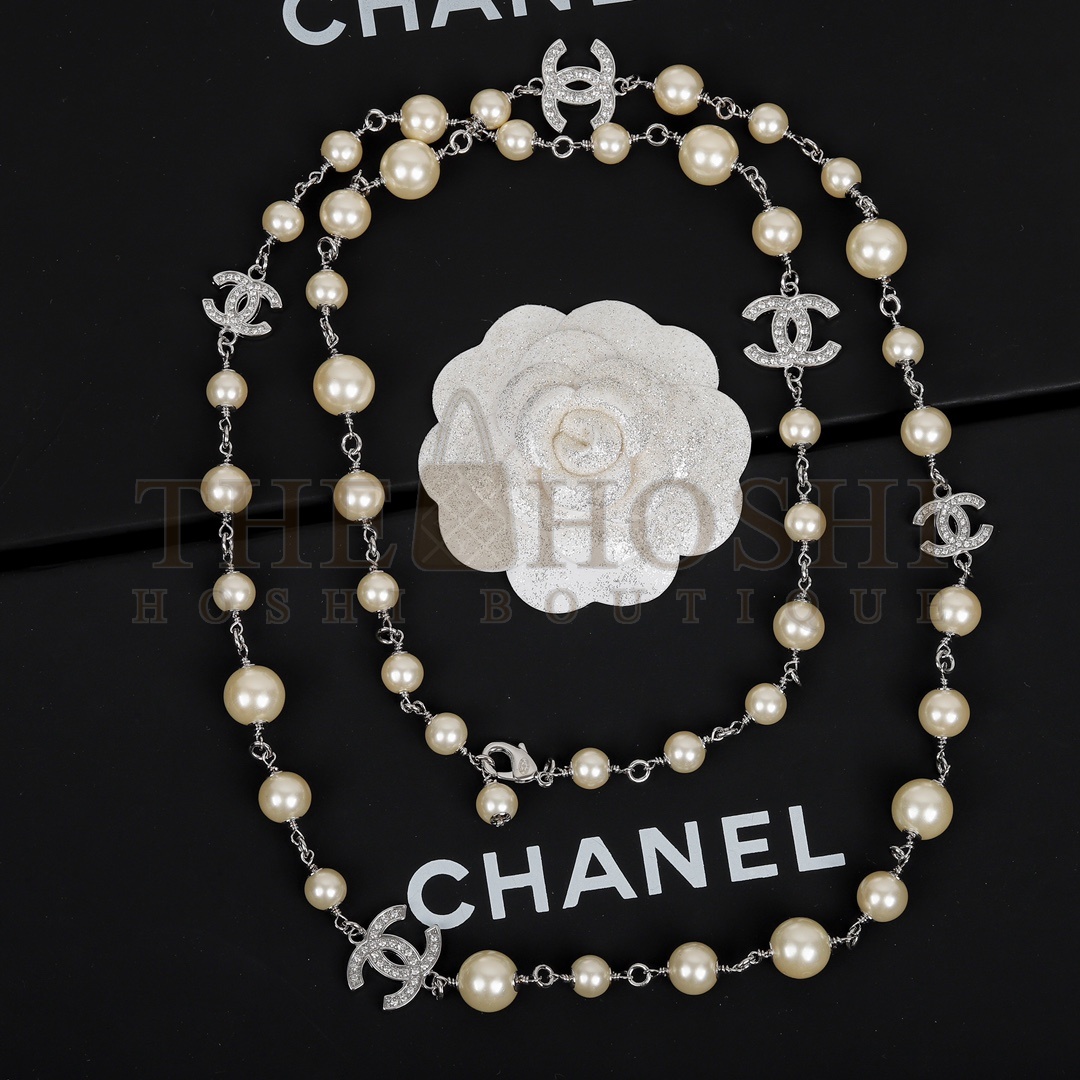Ch**el necklace Swarovski pearls (only has silve) Master Quality