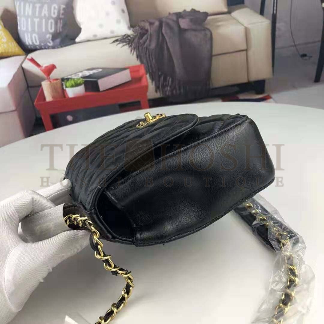 Ch**el Women Flap Bag with Top Handle in Lambskin Leather Master Quality
