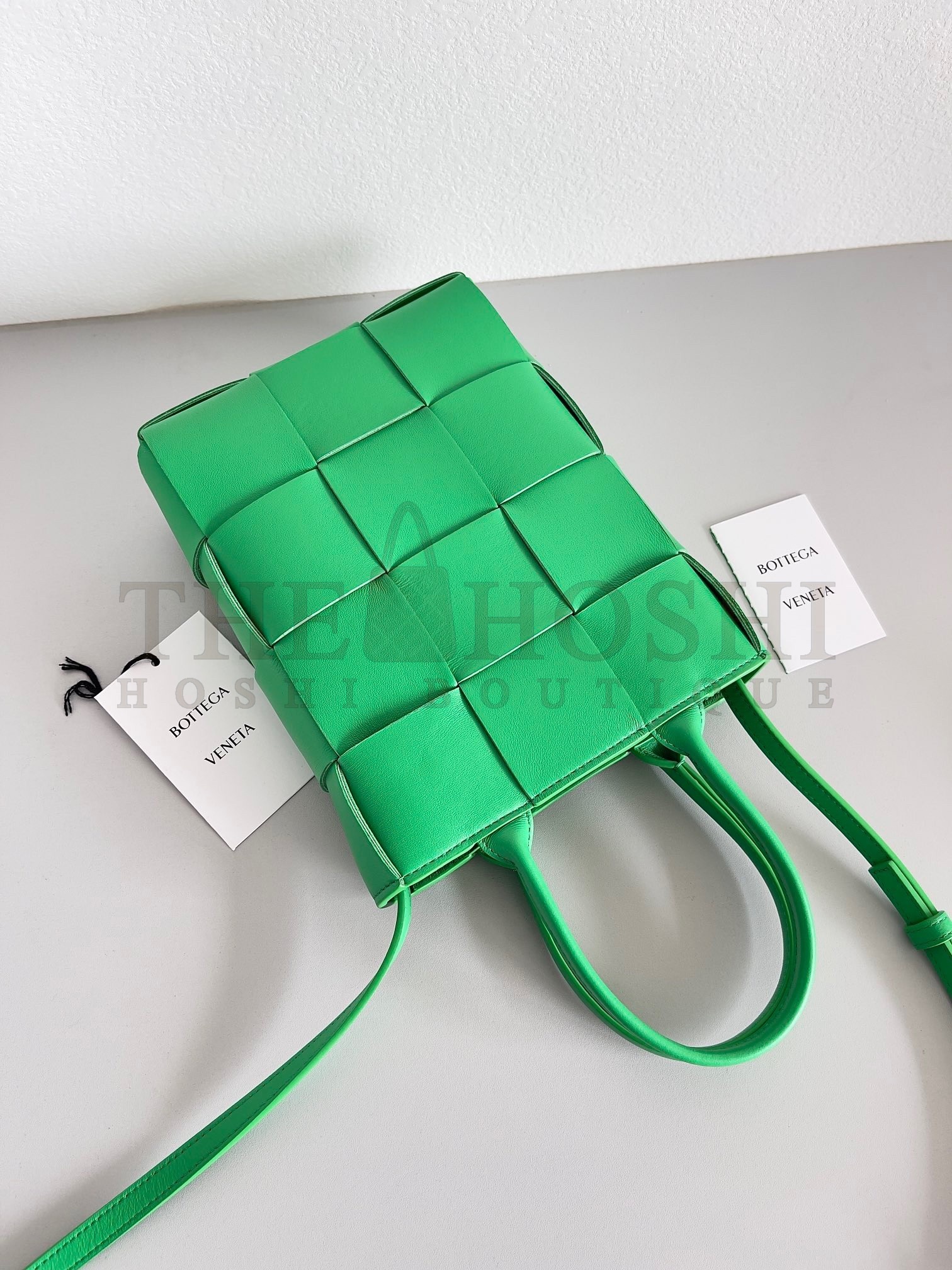 B0tt*ga Ven*ta Mini Cassette Tote Bag In Parakeet Lambskin Master Quality
