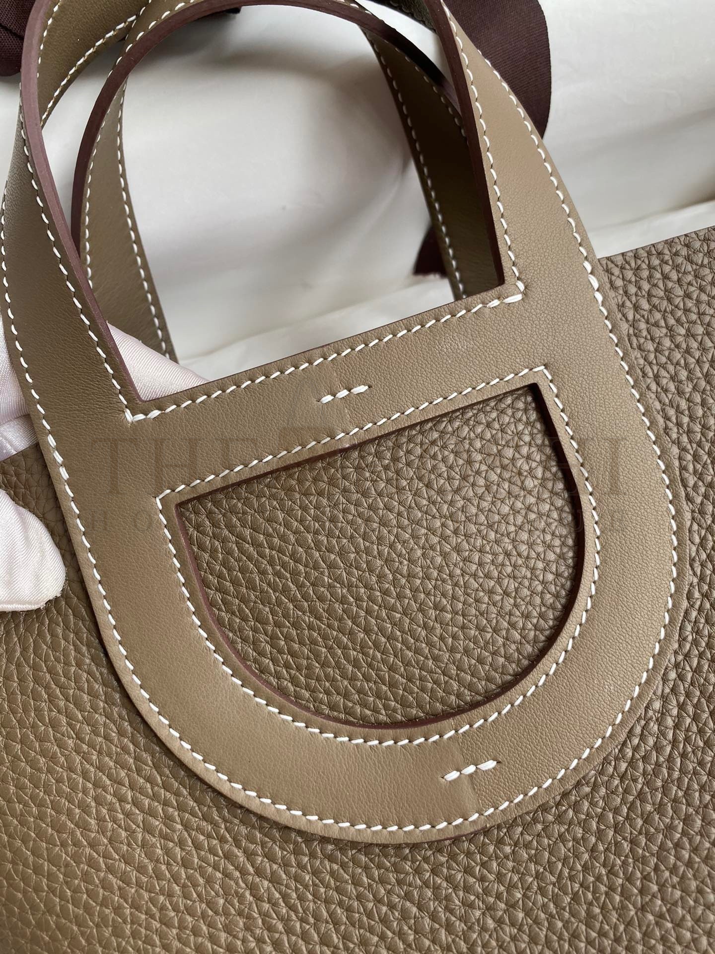 H**me5 In The Loop 18 Handmade Bag in Taupe Clemence Leatherther Master Quality