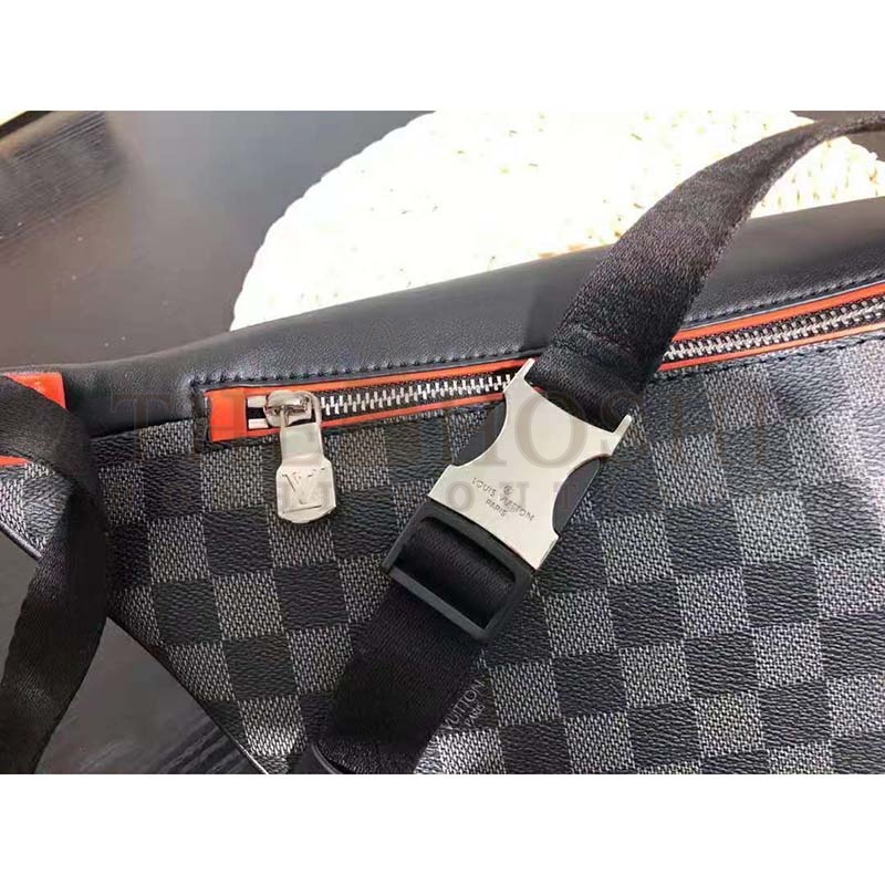 L0vis Vvtt0n LV Men Damier Cobalt Race Discovery Bumbag in Monogram Canvas-Orange Master Quality