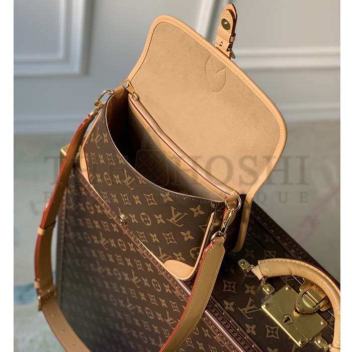 L0vis Vvtt0n LV Women Diane Handbag Beige Brown Monogram Coated Canvas Shearling Master Quality