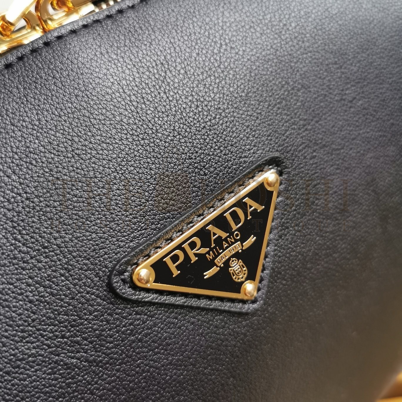 Pra*a Shoulder Bag in Black Calfskin with Triangle Logo Master Quality