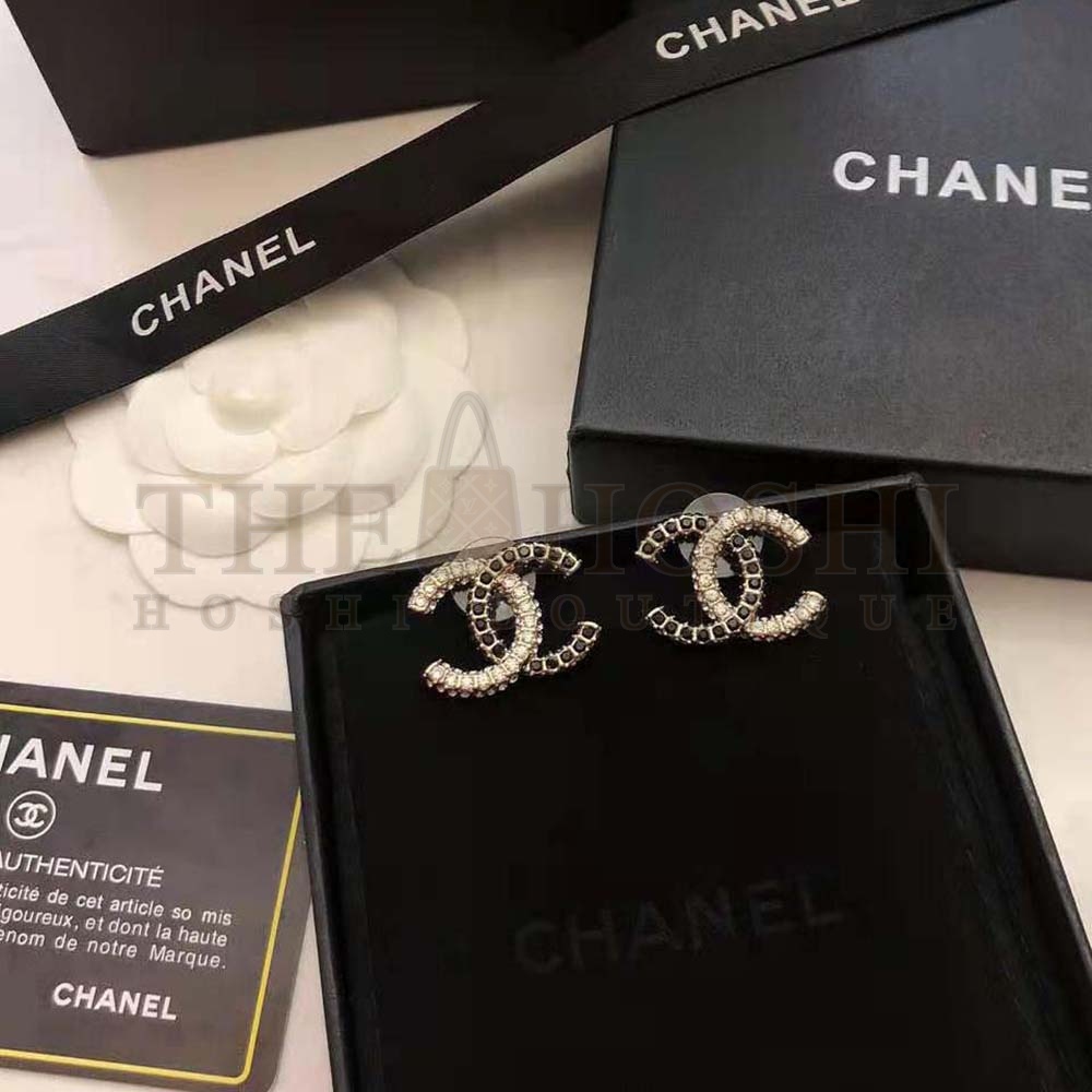Ch**el Women Stud Earrings in Metal and Strass Master Quality