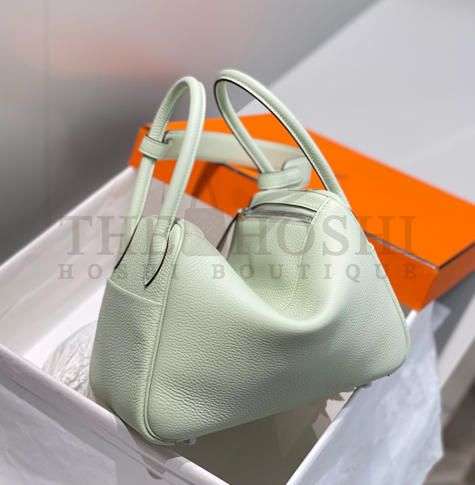 H**me5 Lindy 26cm Bag In Vert Fizz Clemence Leather GHW Master Quality