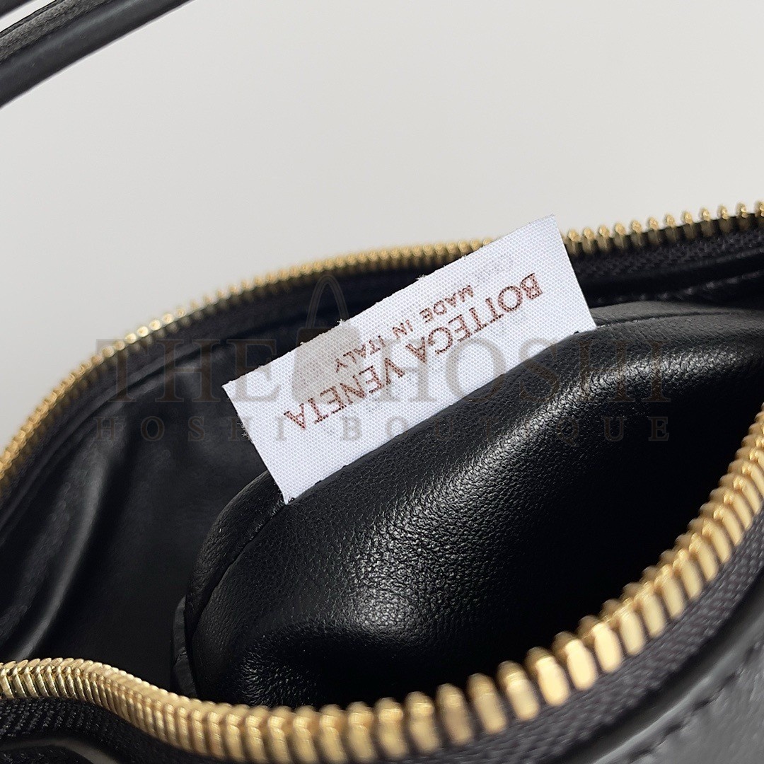 B0tt*ga Ven*ta Mini Wallace Bag in Black Intrecciato Calfskin Master Quality